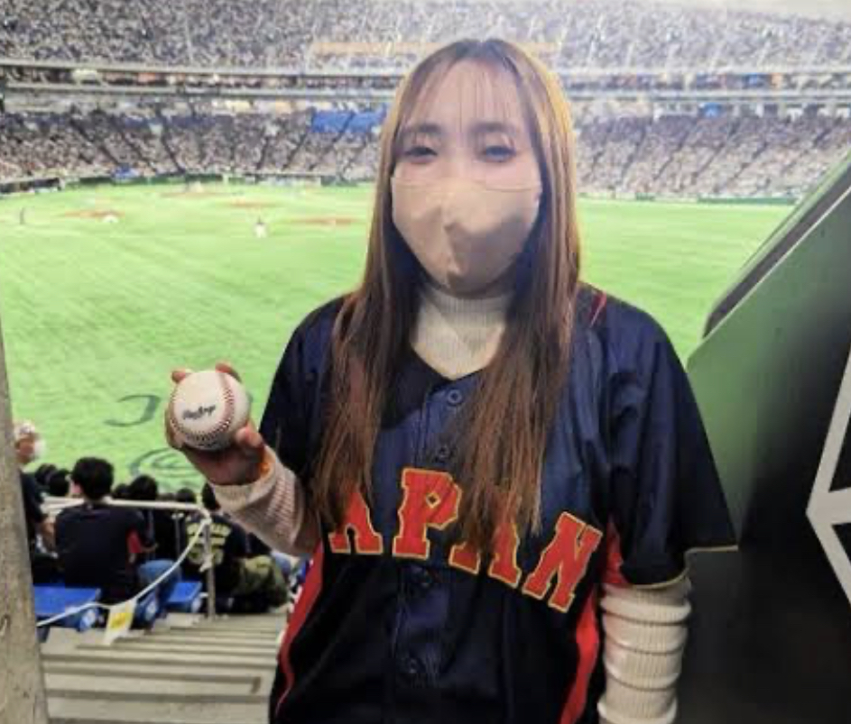 赤津優奈さん大谷翔平の看板直撃ホームランボール
