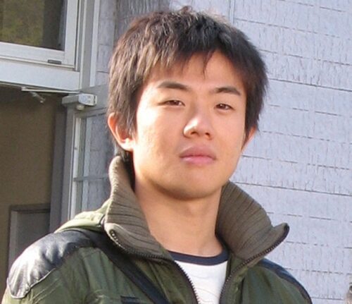 佐野泰臣
